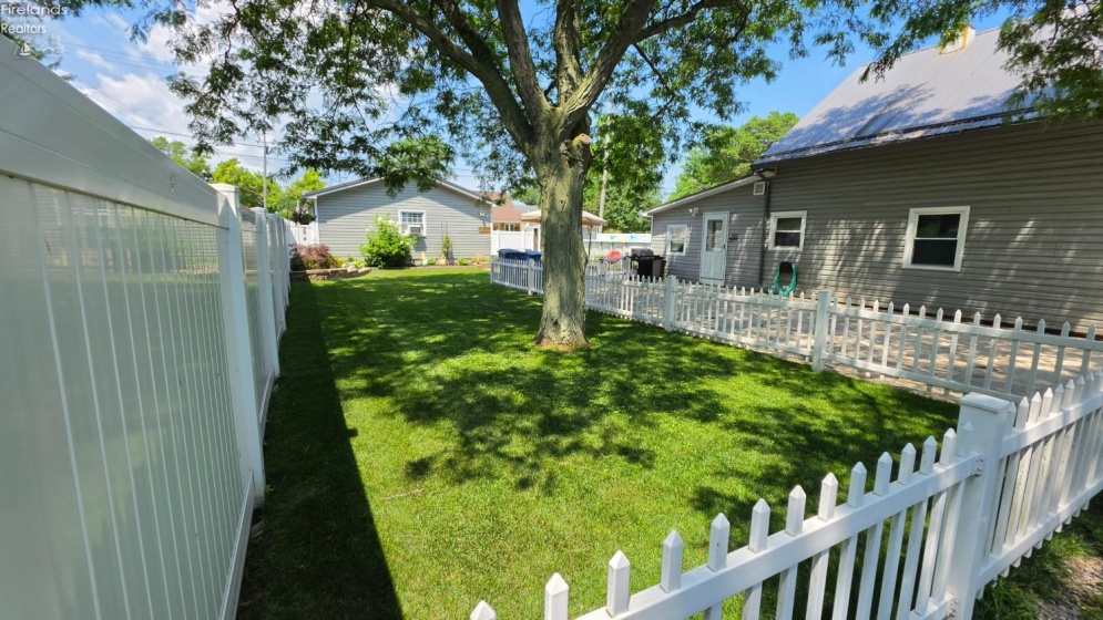 41 Poplar Street, Huron, 44839, 3 Bedrooms Bedrooms, ,2 BathroomsBathrooms,Residential,For Sale,Poplar,20262595