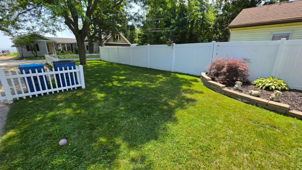 41 Poplar Street, Huron, 44839, 3 Bedrooms Bedrooms, ,2 BathroomsBathrooms,Residential,For Sale,Poplar,20262595