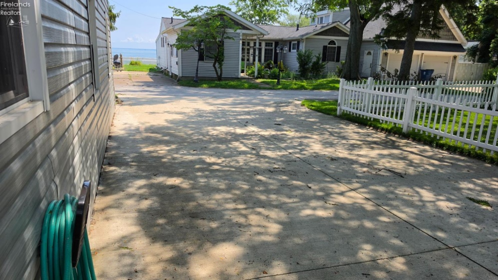 41 Poplar Street, Huron, 44839, 3 Bedrooms Bedrooms, ,2 BathroomsBathrooms,Residential,For Sale,Poplar,20262595