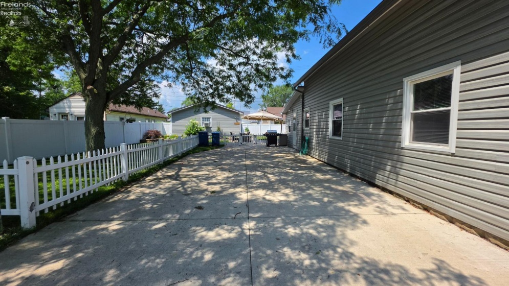 41 Poplar Street, Huron, 44839, 3 Bedrooms Bedrooms, ,2 BathroomsBathrooms,Residential,For Sale,Poplar,20262595