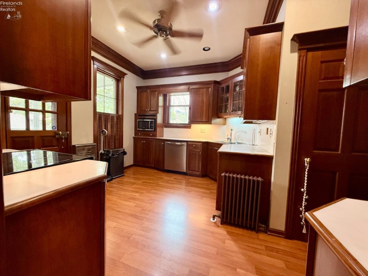 1104 Wayne Street, Sandusky, 44870, 4 Bedrooms Bedrooms, ,3 BathroomsBathrooms,Residential,For Sale,Wayne,20262686