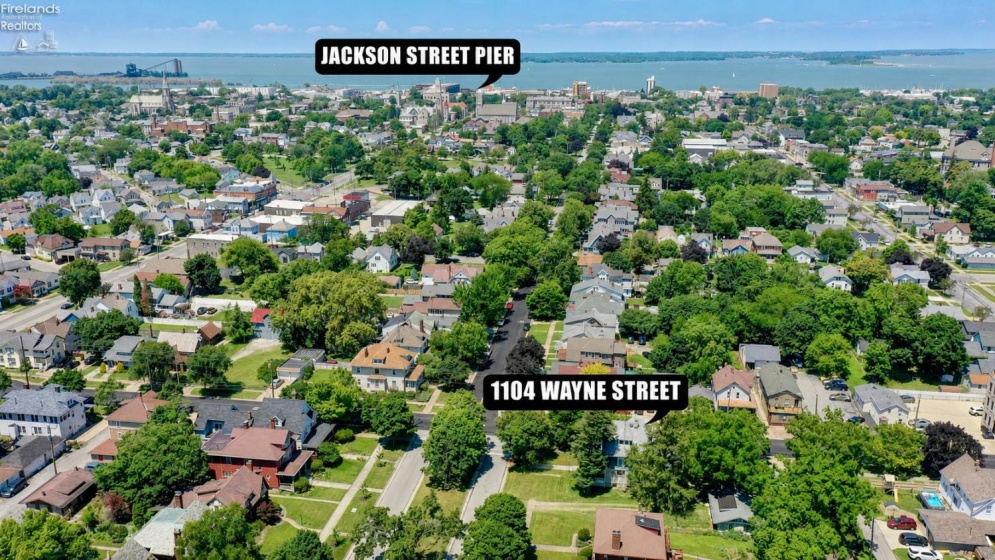 1104 Wayne Street, Sandusky, 44870, 4 Bedrooms Bedrooms, ,3 BathroomsBathrooms,Residential,For Sale,Wayne,20262686