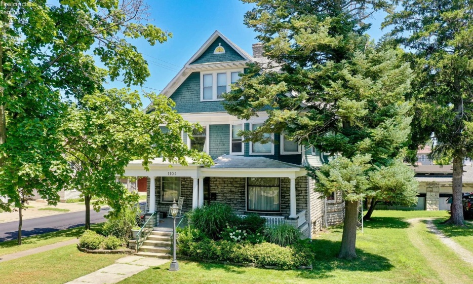 1104 Wayne Street, Sandusky, 44870, 4 Bedrooms Bedrooms, ,3 BathroomsBathrooms,Residential,For Sale,Wayne,20262686