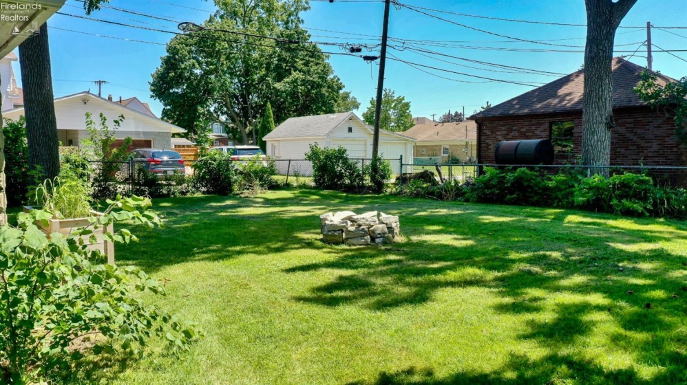 1104 Wayne Street, Sandusky, 44870, 4 Bedrooms Bedrooms, ,3 BathroomsBathrooms,Residential,For Sale,Wayne,20262686