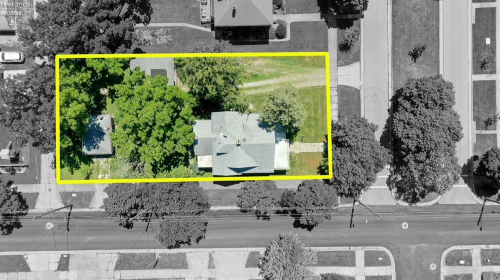 1104 Wayne Street, Sandusky, 44870, 4 Bedrooms Bedrooms, ,3 BathroomsBathrooms,Residential,For Sale,Wayne,20262686