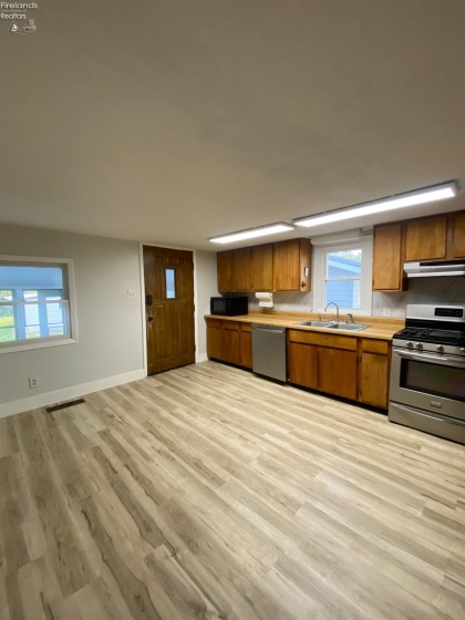 857 County Road 212, Fremont, 43420, 4 Bedrooms Bedrooms, ,1 BathroomBathrooms,Residential,For Sale,County Road 212,20262699