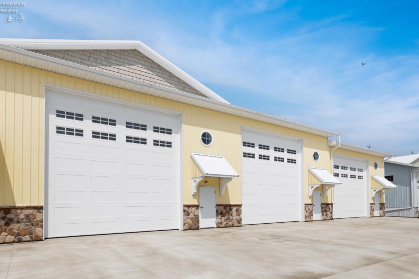 2656 Harbor Road, Port Clinton, 43452, ,1 BathroomBathrooms,Residential,For Sale,Harbor,20262773