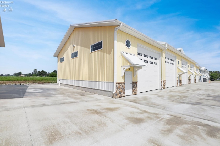 2656 Harbor Road, Port Clinton, 43452, ,1 BathroomBathrooms,Residential,For Sale,Harbor,20262775
