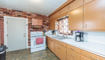 118 Hickory Street, Bellevue, 44811, 3 Bedrooms Bedrooms, ,2 BathroomsBathrooms,Residential,For Sale,Hickory,20262579 118 Hickory Street, Bellevue, 44811, 3 Bedrooms Bedrooms, ,2 BathroomsBathrooms,Residential,For Sale,Hickory,20262579