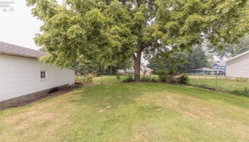 118 Hickory Street, Bellevue, 44811, 3 Bedrooms Bedrooms, ,2 BathroomsBathrooms,Residential,For Sale,Hickory,20262579 118 Hickory Street, Bellevue, 44811, 3 Bedrooms Bedrooms, ,2 BathroomsBathrooms,Residential,For Sale,Hickory,20262579