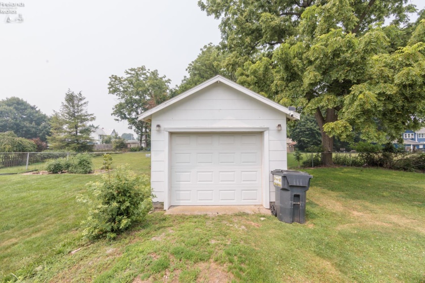118 Hickory Street, Bellevue, 44811, 3 Bedrooms Bedrooms, ,2 BathroomsBathrooms,Residential,For Sale,Hickory,20262579