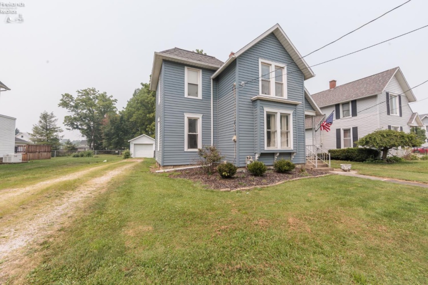 118 Hickory Street, Bellevue, 44811, 3 Bedrooms Bedrooms, ,2 BathroomsBathrooms,Residential,For Sale,Hickory,20262579