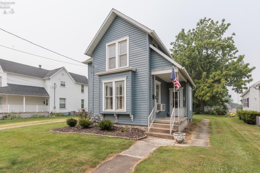118 Hickory Street, Bellevue, 44811, 3 Bedrooms Bedrooms, ,2 BathroomsBathrooms,Residential,For Sale,Hickory,20262579
