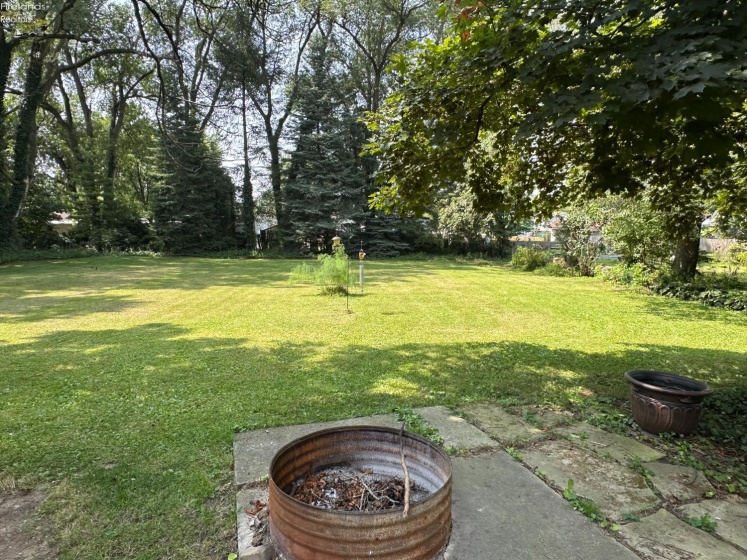603 W Main St, Bellevue, 44811, 2 Bedrooms Bedrooms, ,2 BathroomsBathrooms,Residential,For Sale,W Main St,20262752