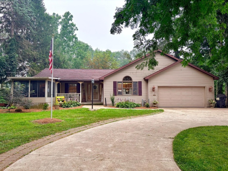 603 W Main St, Bellevue, 44811, 2 Bedrooms Bedrooms, ,2 BathroomsBathrooms,Residential,For Sale,W Main St,20262752