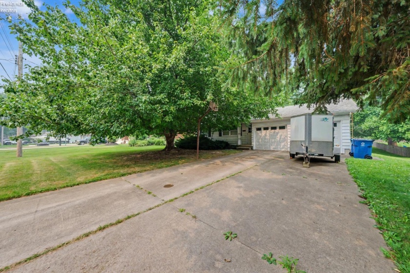 1223 Brookview Drive, Huron, 44839, 3 Bedrooms Bedrooms, ,2 BathroomsBathrooms,Residential,For Sale,Brookview,20262790