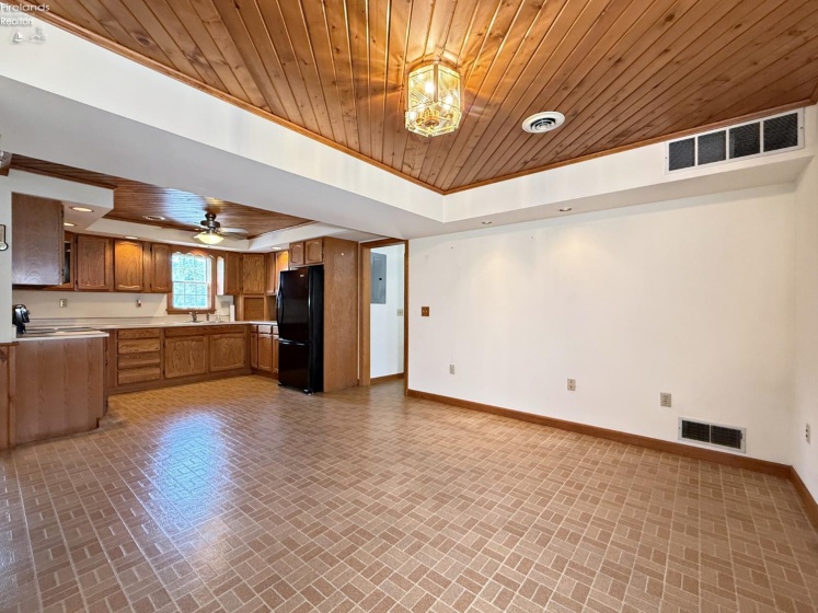 182 Third Ave, Tiffin, 44883, 3 Bedrooms Bedrooms, ,2 BathroomsBathrooms,Residential,For Sale,Third Ave,20262766