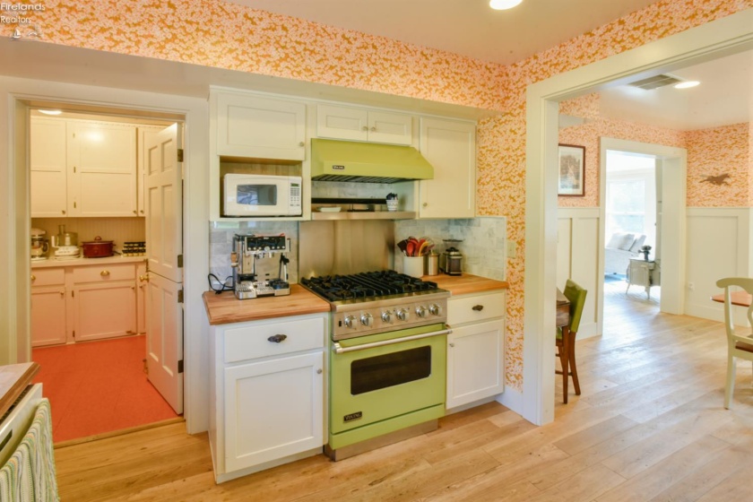 2863 Bell Road, Mansfield, 44904, 6 Bedrooms Bedrooms, ,5 BathroomsBathrooms,Residential,For Sale,Bell,20262792
