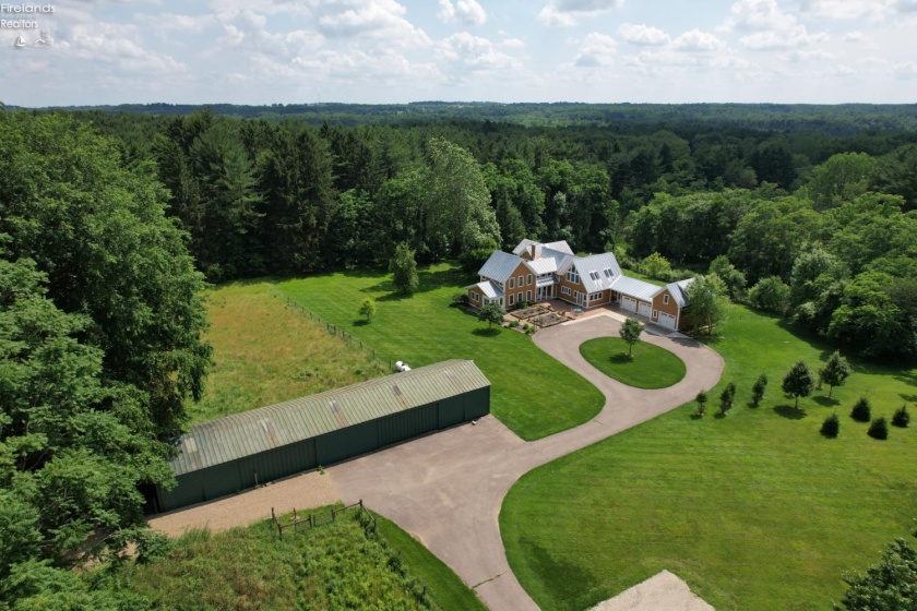 2863 Bell Road, Mansfield, 44904, 6 Bedrooms Bedrooms, ,5 BathroomsBathrooms,Residential,For Sale,Bell,20262792