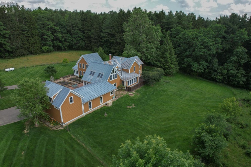 2863 Bell Road, Mansfield, 44904, 6 Bedrooms Bedrooms, ,5 BathroomsBathrooms,Residential,For Sale,Bell,20262792