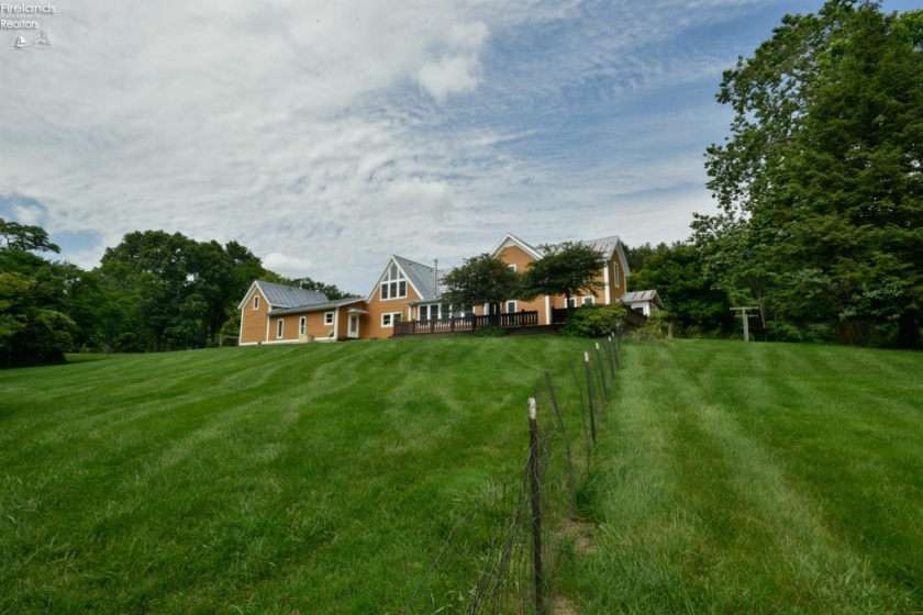2863 Bell Road, Mansfield, 44904, 6 Bedrooms Bedrooms, ,5 BathroomsBathrooms,Residential,For Sale,Bell,20262792