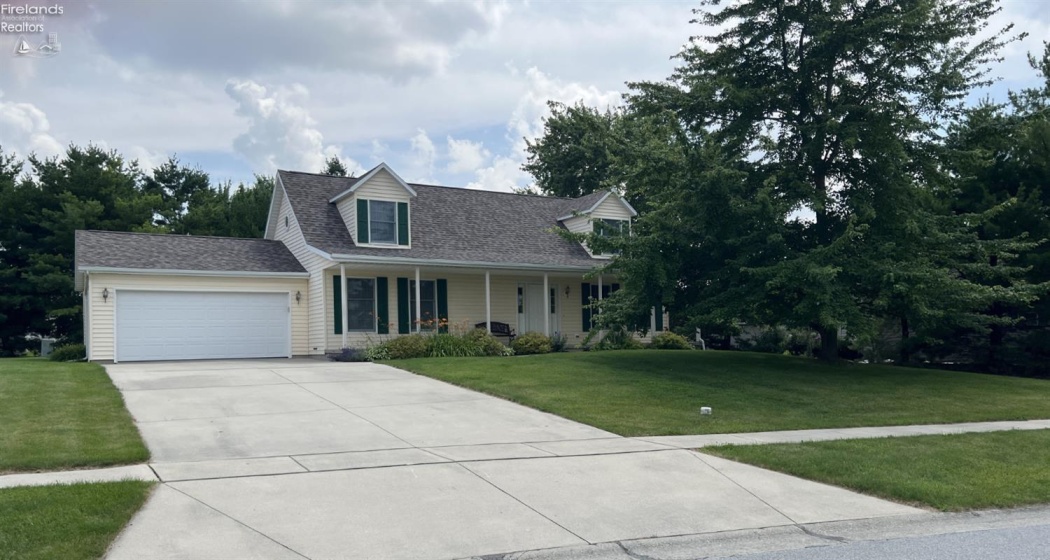 1013 Cherokee Crossing, Wapakoneta, 45895, 3 Bedrooms Bedrooms, ,3 BathroomsBathrooms,Residential,For Sale,Cherokee,20262460
