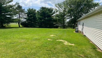 1013 Cherokee Crossing, Wapakoneta, 45895, 3 Bedrooms Bedrooms, ,3 BathroomsBathrooms,Residential,For Sale,Cherokee,20262460