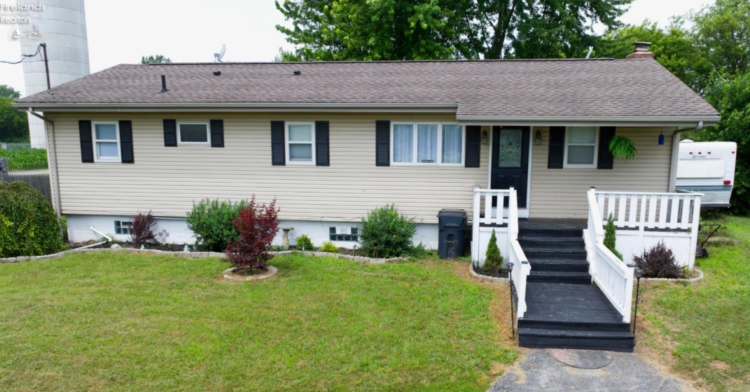 9717 Hayes Avenue, Sandusky, 44870, 3 Bedrooms Bedrooms, ,2 BathroomsBathrooms,Residential,For Sale,Hayes,20262786