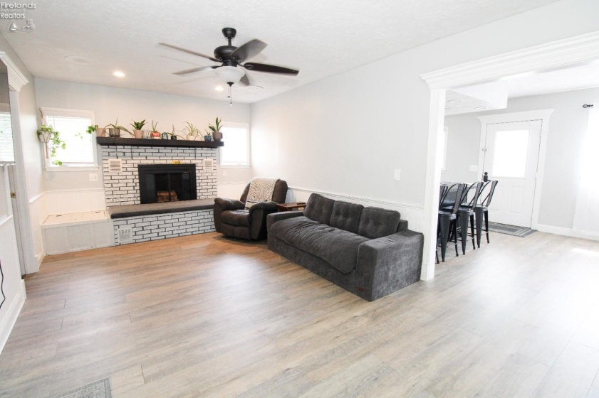 9717 Hayes Avenue, Sandusky, 44870, 3 Bedrooms Bedrooms, ,2 BathroomsBathrooms,Residential,For Sale,Hayes,20262786