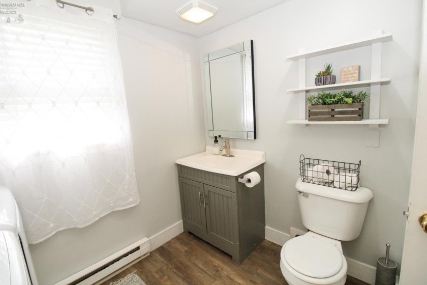 9717 Hayes Avenue, Sandusky, 44870, 3 Bedrooms Bedrooms, ,2 BathroomsBathrooms,Residential,For Sale,Hayes,20262786