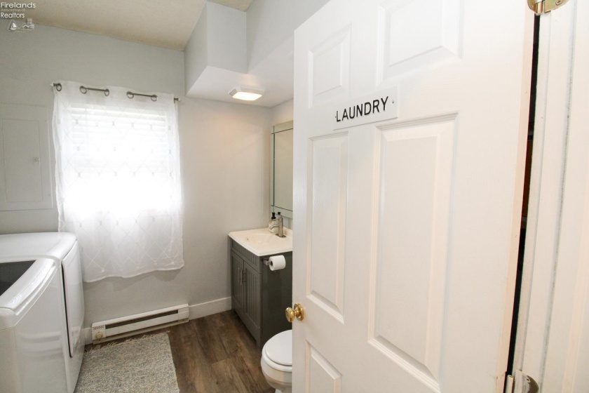 9717 Hayes Avenue, Sandusky, 44870, 3 Bedrooms Bedrooms, ,2 BathroomsBathrooms,Residential,For Sale,Hayes,20262786
