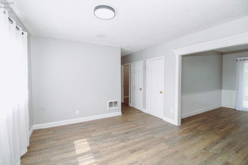 9717 Hayes Avenue, Sandusky, 44870, 3 Bedrooms Bedrooms, ,2 BathroomsBathrooms,Residential,For Sale,Hayes,20262786