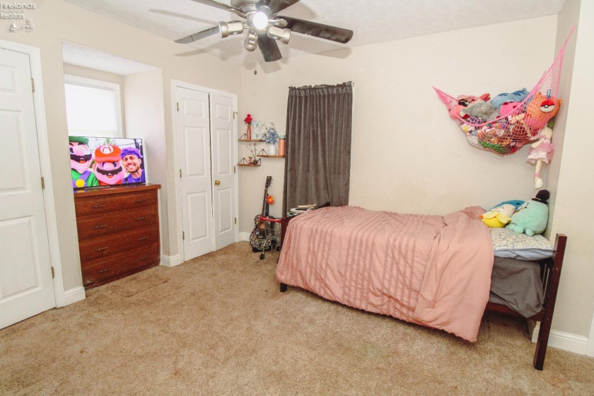 9717 Hayes Avenue, Sandusky, 44870, 3 Bedrooms Bedrooms, ,2 BathroomsBathrooms,Residential,For Sale,Hayes,20262786