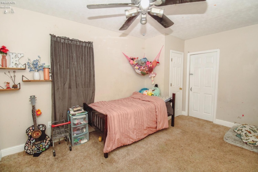 9717 Hayes Avenue, Sandusky, 44870, 3 Bedrooms Bedrooms, ,2 BathroomsBathrooms,Residential,For Sale,Hayes,20262786