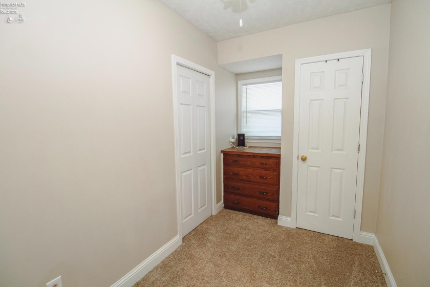 9717 Hayes Avenue, Sandusky, 44870, 3 Bedrooms Bedrooms, ,2 BathroomsBathrooms,Residential,For Sale,Hayes,20262786