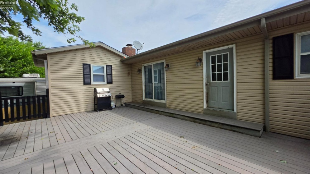 9717 Hayes Avenue, Sandusky, 44870, 3 Bedrooms Bedrooms, ,2 BathroomsBathrooms,Residential,For Sale,Hayes,20262786