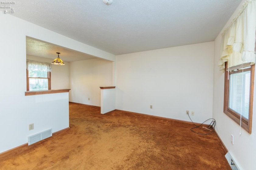 711 Arlington Drive, Vermilion, 44089, 3 Bedrooms Bedrooms, ,3 BathroomsBathrooms,Residential,For Sale,Arlington,20262795