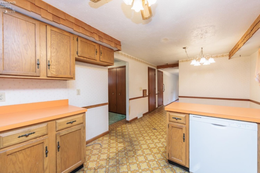 711 Arlington Drive, Vermilion, 44089, 3 Bedrooms Bedrooms, ,3 BathroomsBathrooms,Residential,For Sale,Arlington,20262795