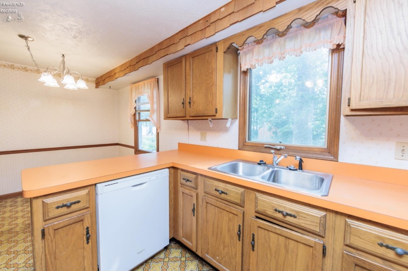 711 Arlington Drive, Vermilion, 44089, 3 Bedrooms Bedrooms, ,3 BathroomsBathrooms,Residential,For Sale,Arlington,20262795