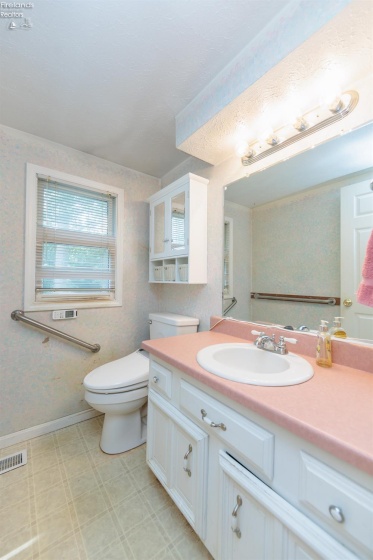 711 Arlington Drive, Vermilion, 44089, 3 Bedrooms Bedrooms, ,3 BathroomsBathrooms,Residential,For Sale,Arlington,20262795