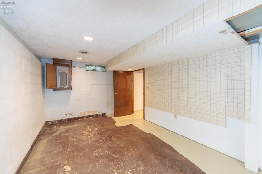 711 Arlington Drive, Vermilion, 44089, 3 Bedrooms Bedrooms, ,3 BathroomsBathrooms,Residential,For Sale,Arlington,20262795