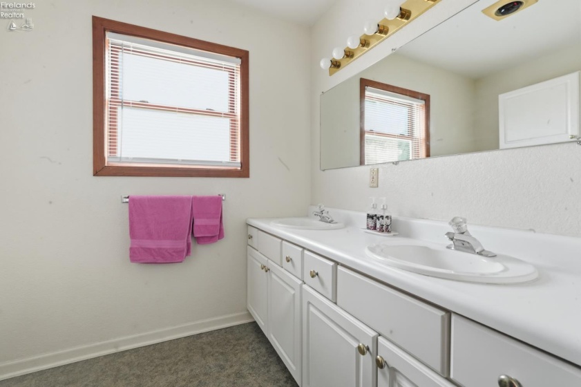 6387 Teal Bend, Oak Harbor, 43449, 3 Bedrooms Bedrooms, ,3 BathroomsBathrooms,Residential,For Sale,Teal Bend,20262804