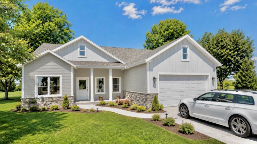 121 Fernwood, Kelleys Island, 43438, 3 Bedrooms Bedrooms, ,2 BathroomsBathrooms,Residential,For Sale,Fernwood,20262816