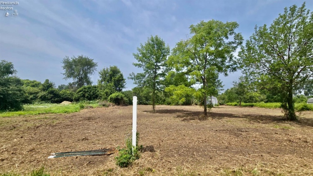 121 Fernwood, Kelleys Island, 43438, 3 Bedrooms Bedrooms, ,2 BathroomsBathrooms,Residential,For Sale,Fernwood,20262816