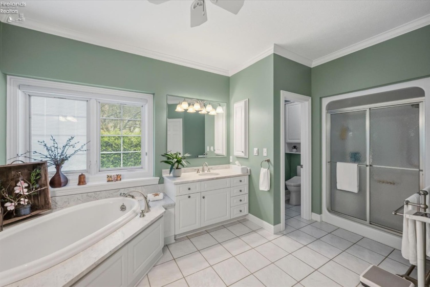 1705 Lands End Drive, Huron, 44839, 4 Bedrooms Bedrooms, ,5 BathroomsBathrooms,Residential,For Sale,Lands End,20262818