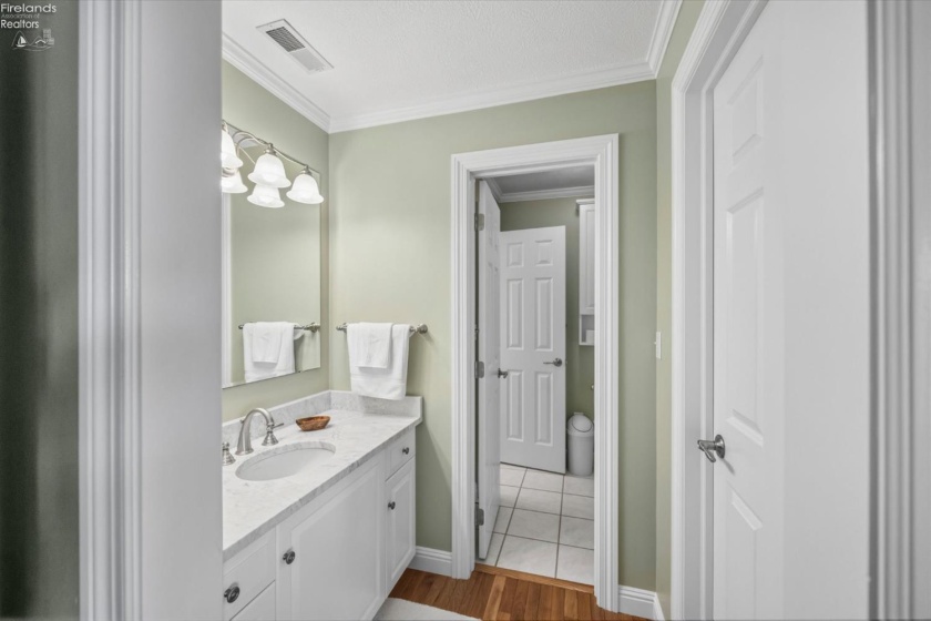 1705 Lands End Drive, Huron, 44839, 4 Bedrooms Bedrooms, ,5 BathroomsBathrooms,Residential,For Sale,Lands End,20262818