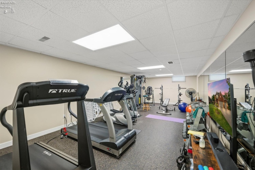1705 Lands End Drive, Huron, 44839, 4 Bedrooms Bedrooms, ,5 BathroomsBathrooms,Residential,For Sale,Lands End,20262818