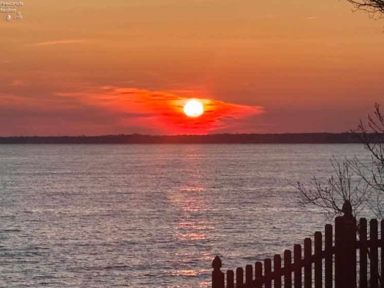 1705 Lands End Drive, Huron, 44839, 4 Bedrooms Bedrooms, ,5 BathroomsBathrooms,Residential,For Sale,Lands End,20262818