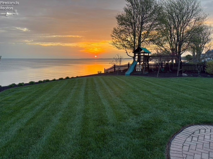 1705 Lands End Drive, Huron, 44839, 4 Bedrooms Bedrooms, ,5 BathroomsBathrooms,Residential,For Sale,Lands End,20262818