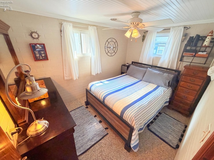 5821 Peach Street, Port Clinton, 43452, 2 Bedrooms Bedrooms, ,1 BathroomBathrooms,Residential,For Sale,Peach,20262820